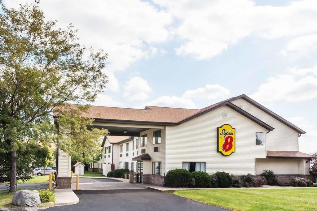 Super 8 By Wyndham Hebron Lowell Area Exterior photo